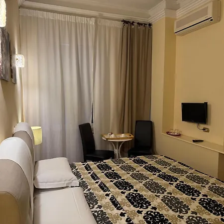 Glamour Center Of Rome