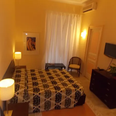 Glamour Center Of Guest house 2*